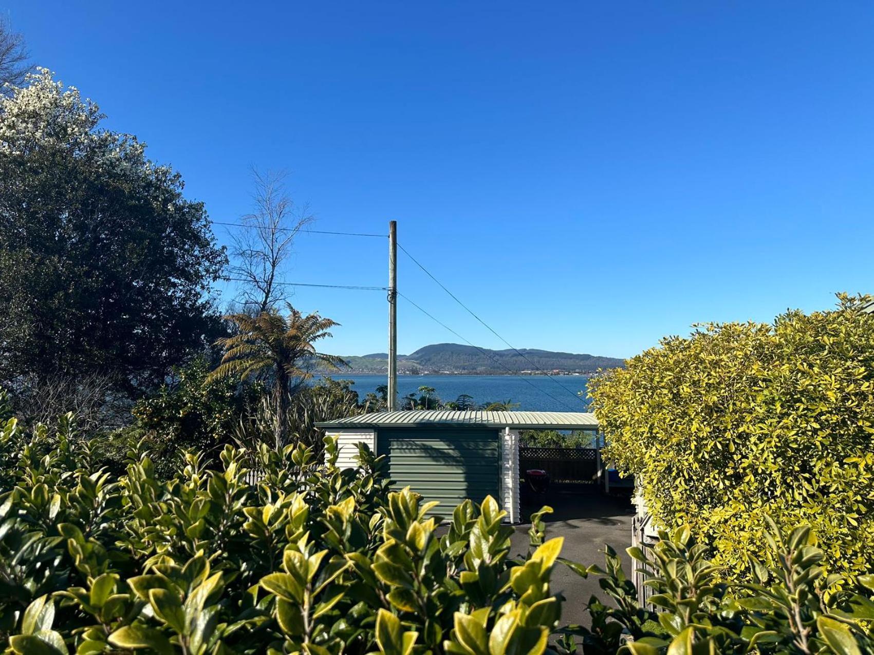 Mia'S Home With Lake View Rotorua Luaran gambar